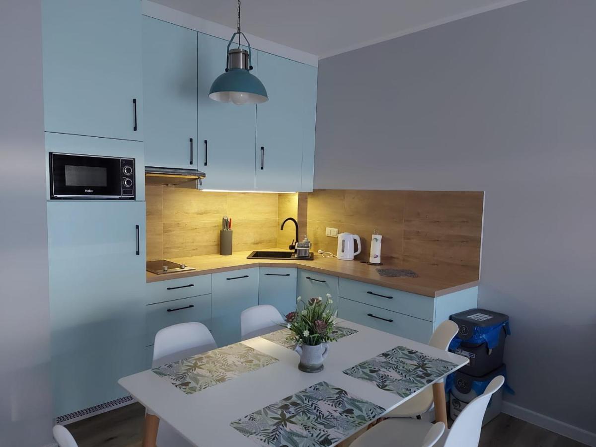 Apartamenty Z Tarasami "Mietowy Spokoj 15" "Romantyczna Szarosc 16" "Niebieska Elegancja 17" Maksymalnie Dla 6 Osob Поберово Экстерьер фото
